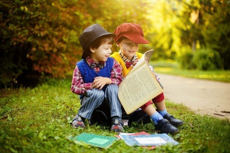 Could Bilingual Education Mold Kids’ Brains to Better Resist Distraction?