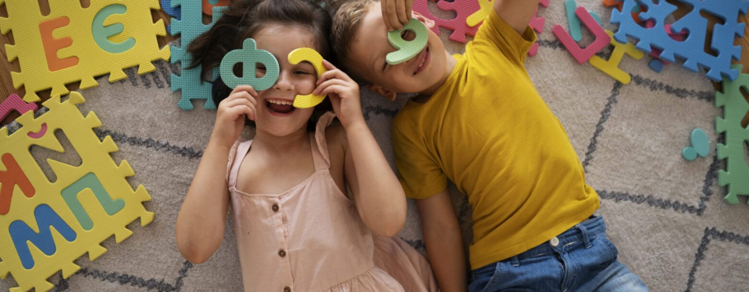 siblings-playing-with-brain-teaser-toys